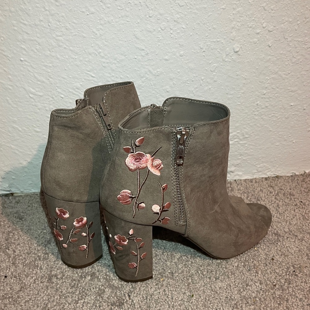 Open toed heeled booties